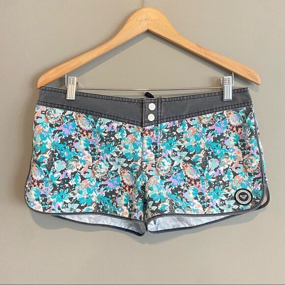 Roxy Floral Print Summer Beach Shorts - Picture 1 of 10